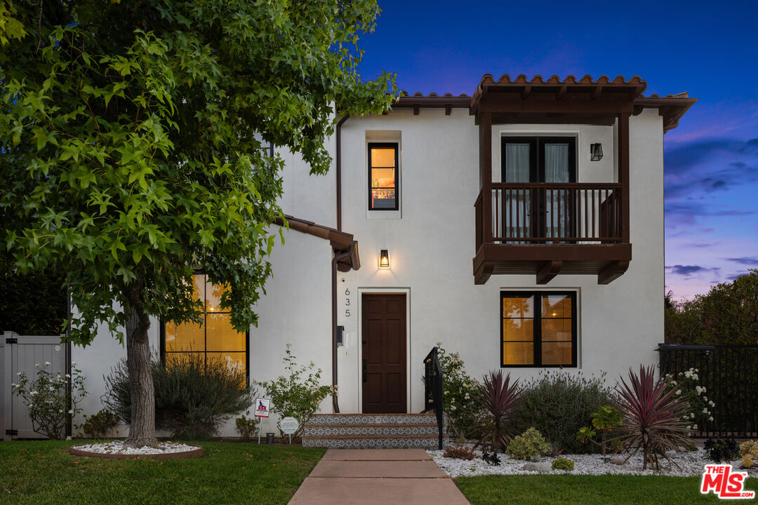Property photo for 635 Seward St, Los Angeles, CA