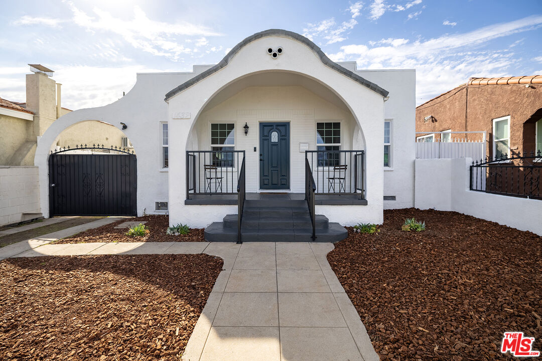 Property photo for 1432 W 91ST St, Los Angeles, CA