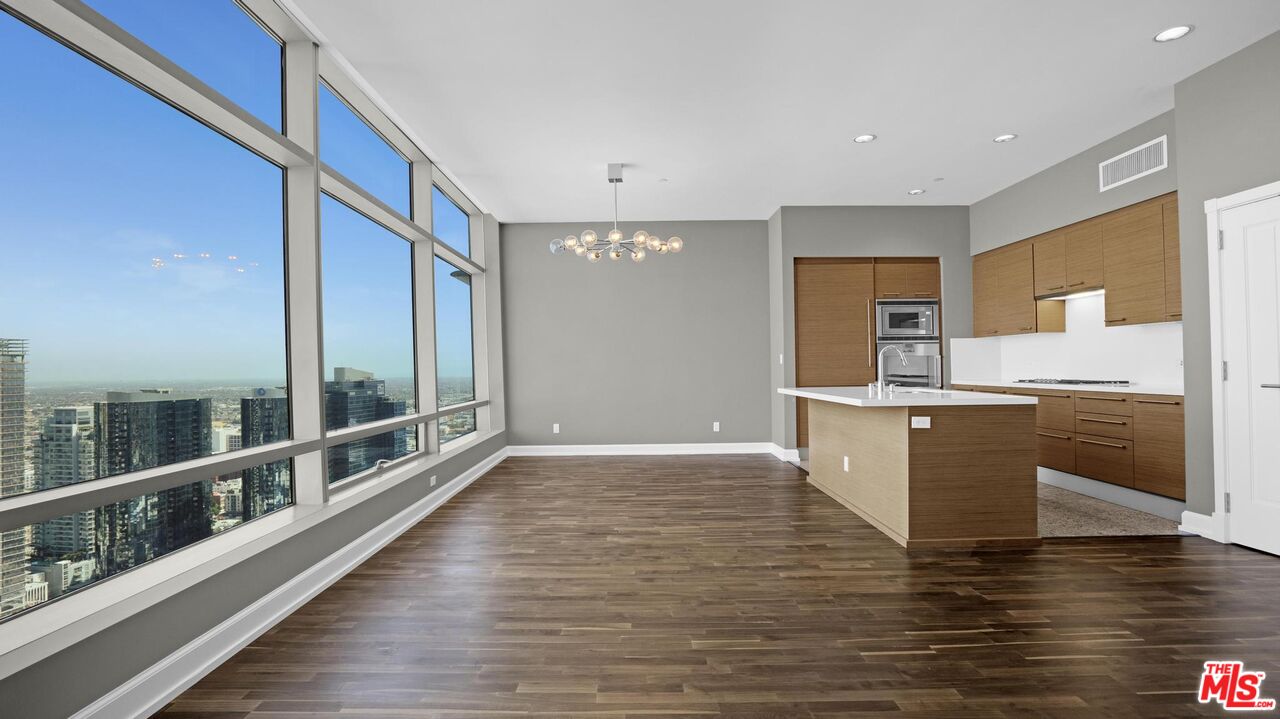 Property photo for 900 W Olympic Blvd, #39C, Los Angeles, CA