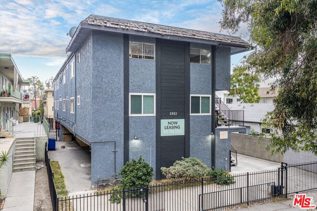 Property photo for 5912 Willoughby Ave, Los Angeles, CA