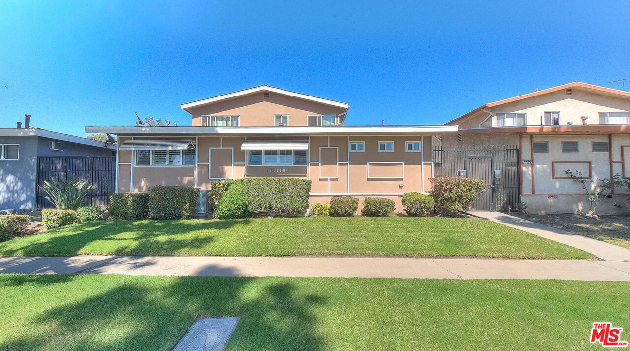 Property photo for 11118 Crenshaw Blvd, #1, Inglewood, CA