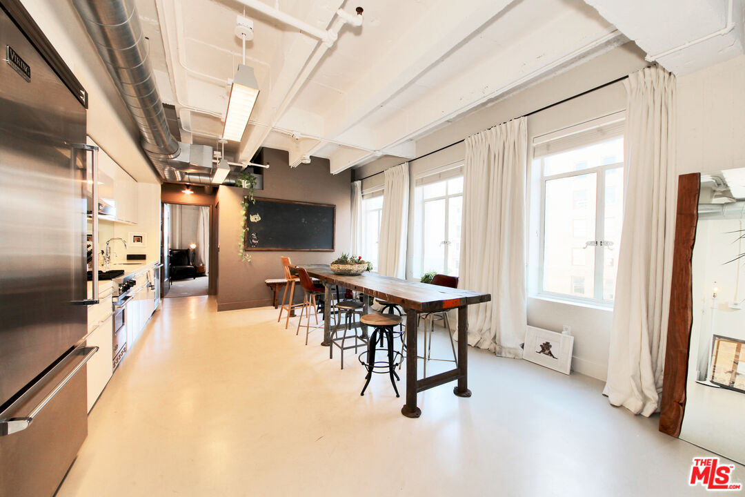 Property photo for 6253 HOLLYWOOD BLVD, #601, Los Angeles, CA