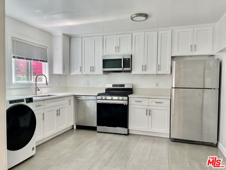 Property photo for 629 Hardin Dr, #1, Inglewood, CA