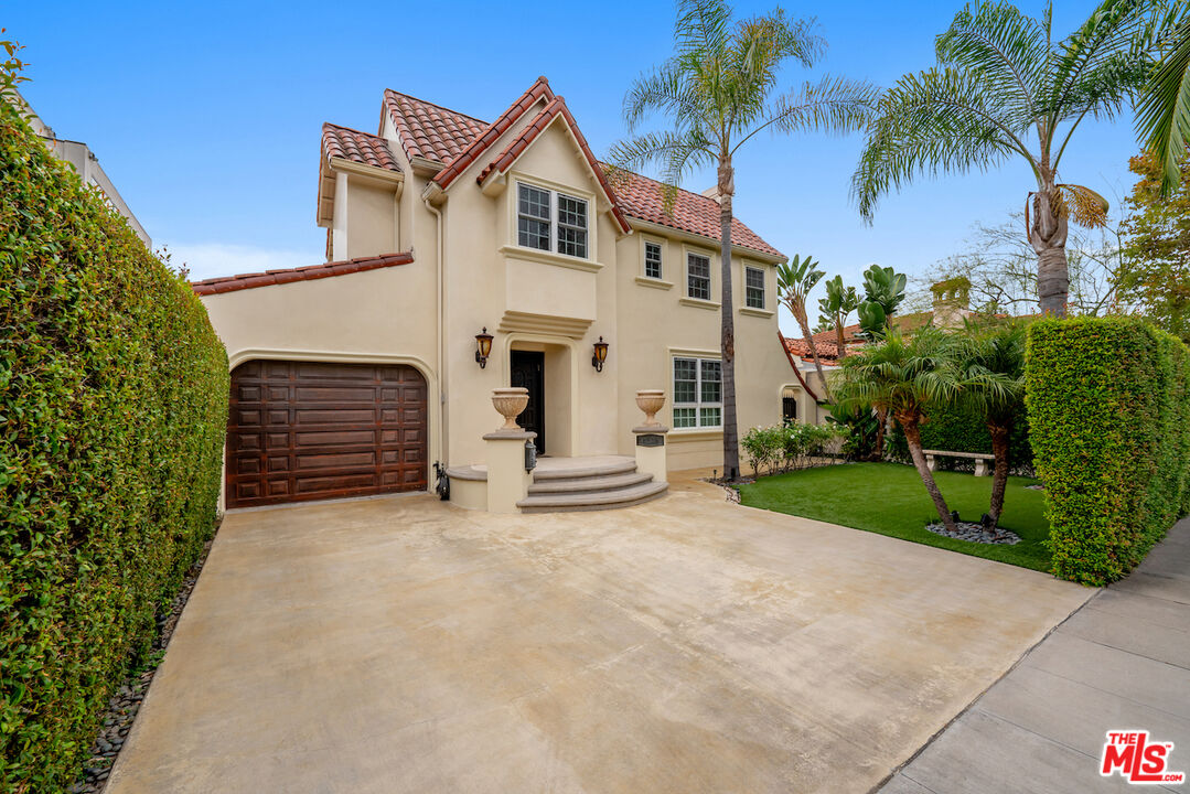 Property photo for 6138 Maryland Dr, Los Angeles, CA