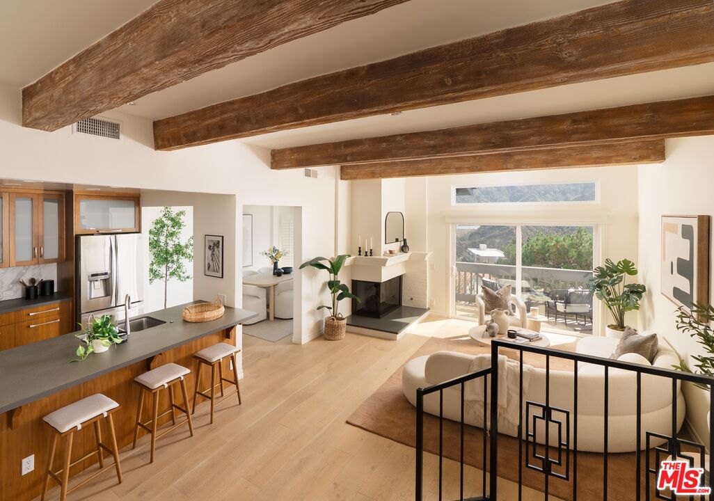 Property photo for 1692 Michael Ln, Los Angeles, CA