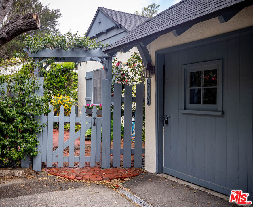 Property photo for 12056 Laurel Terrace Dr, Los Angeles, CA