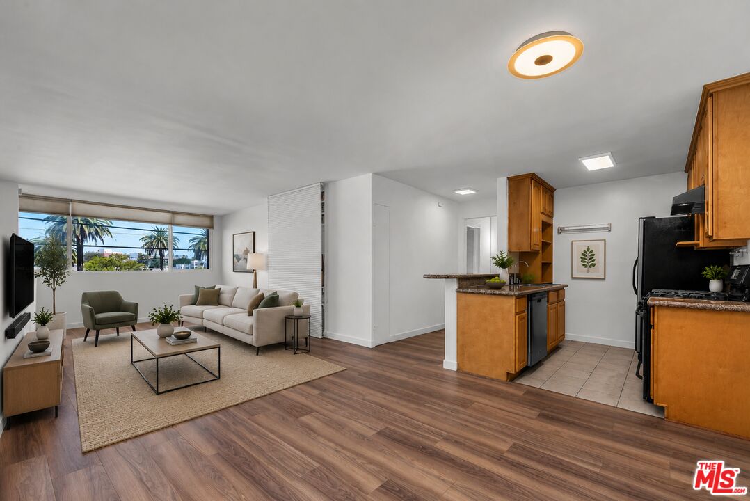 Property photo for 421 S La Fayette Park Pl, #210, Los Angeles, CA