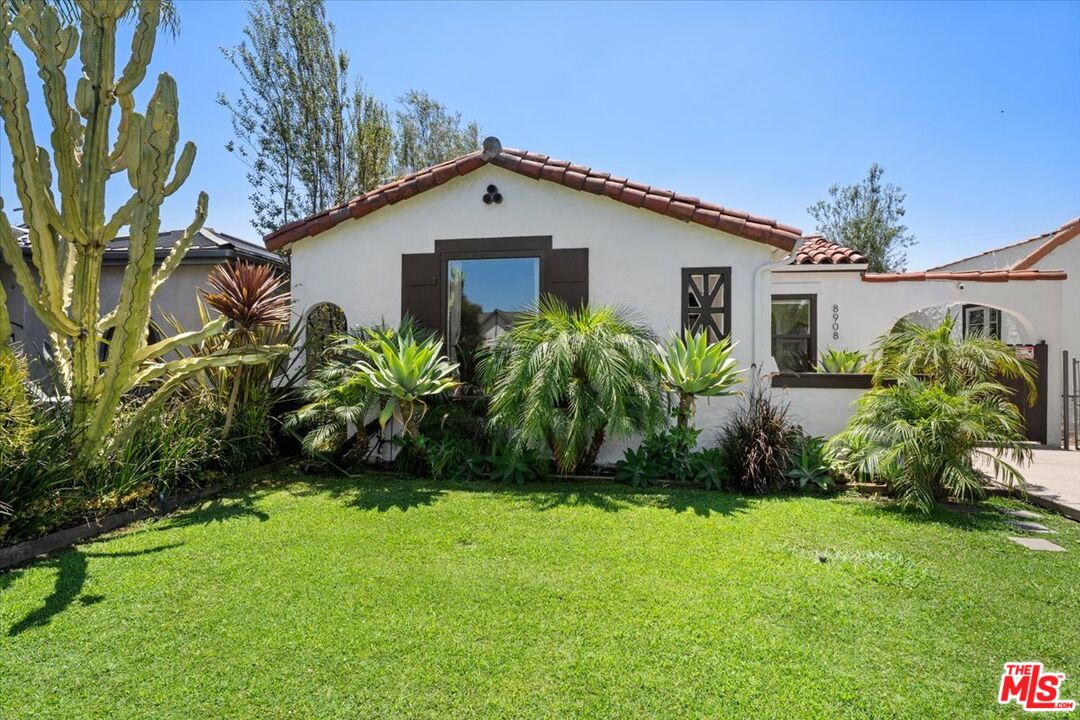 Property photo for 8908 Gibson St, Los Angeles, CA
