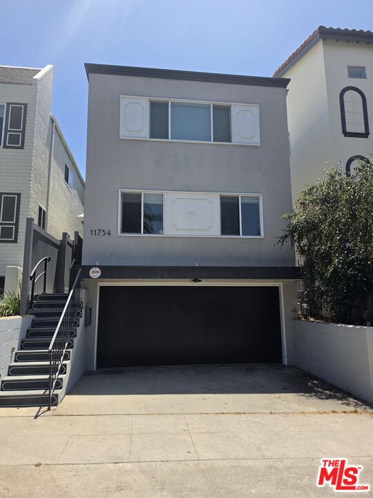 Property photo for 11754 Darlington Ave, Los Angeles, CA