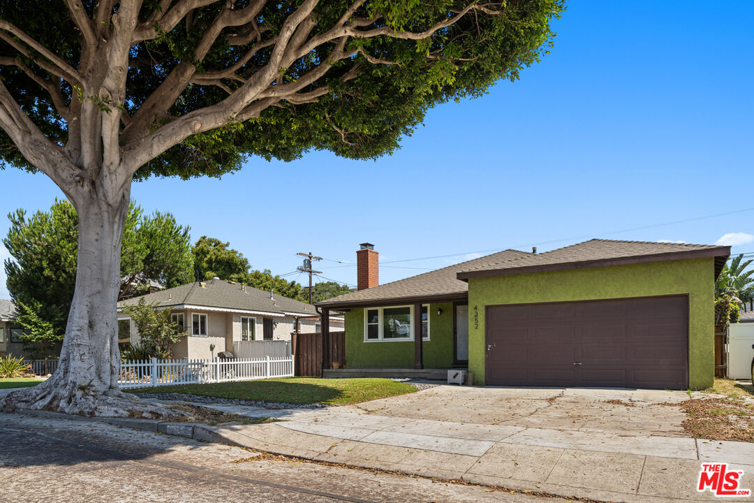 Property photo for 4352 Globe Ave, Culver City, CA