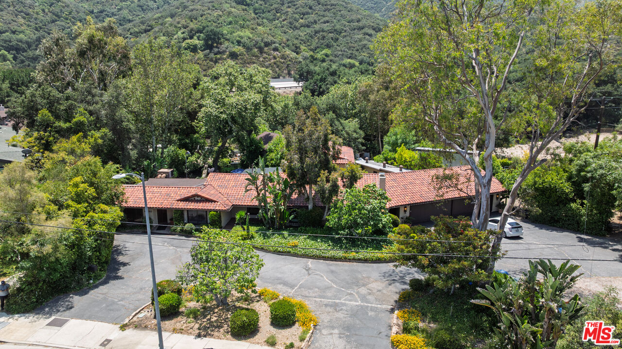 Property photo for 6320 Honolulu Ave, Los Angeles, CA