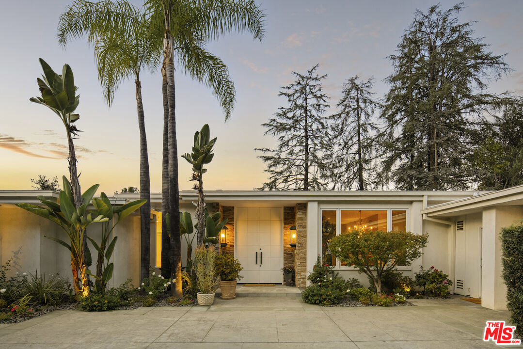 Property photo for 4101 Clear Valley Dr, Los Angeles, CA