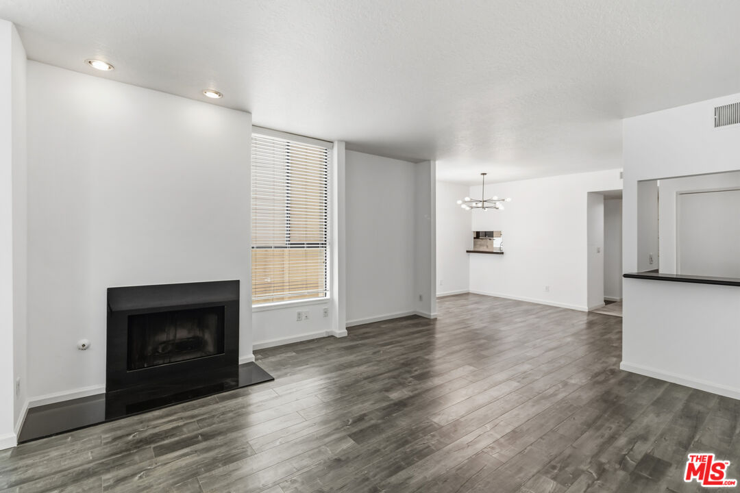 Property photo for 500 S BARRINGTON AVE, #2, Los Angeles, CA