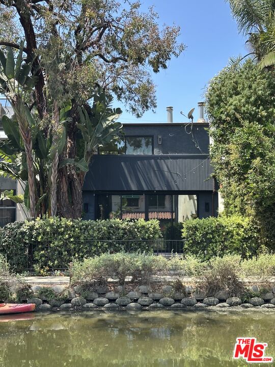 Property photo for 2409 Strongs Dr, Los Angeles, CA