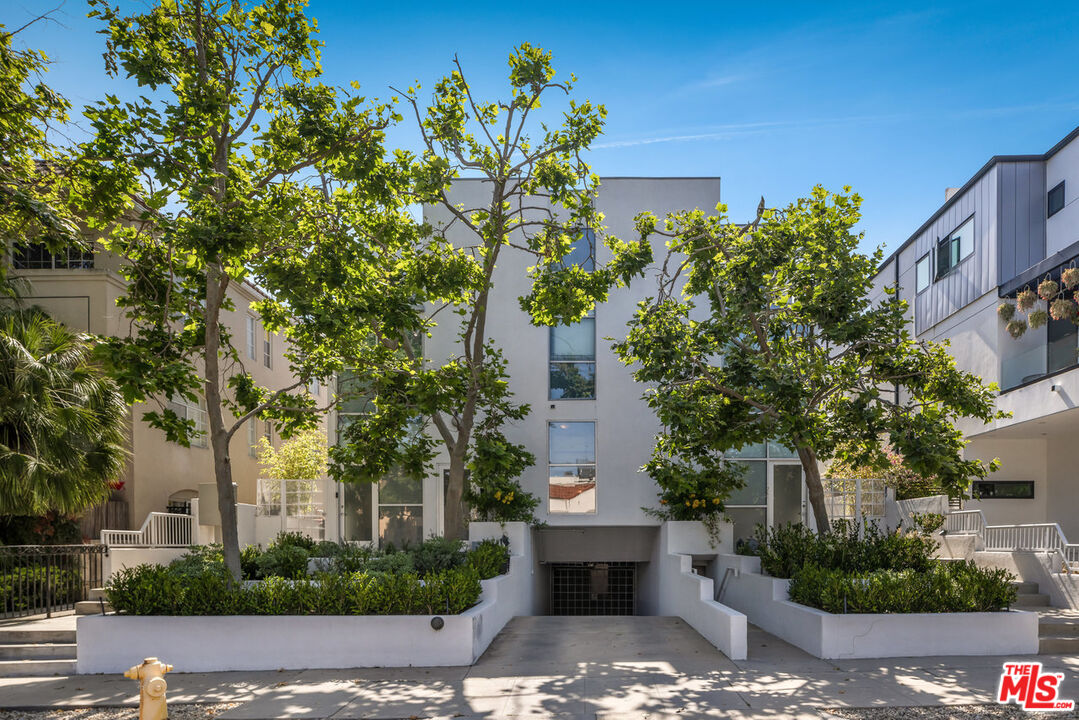 Property photo for 823 N Martel Ave, #2, Los Angeles, CA