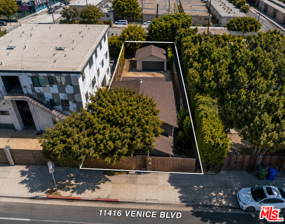 Property photo for 11416 Venice Blvd, Los Angeles, CA
