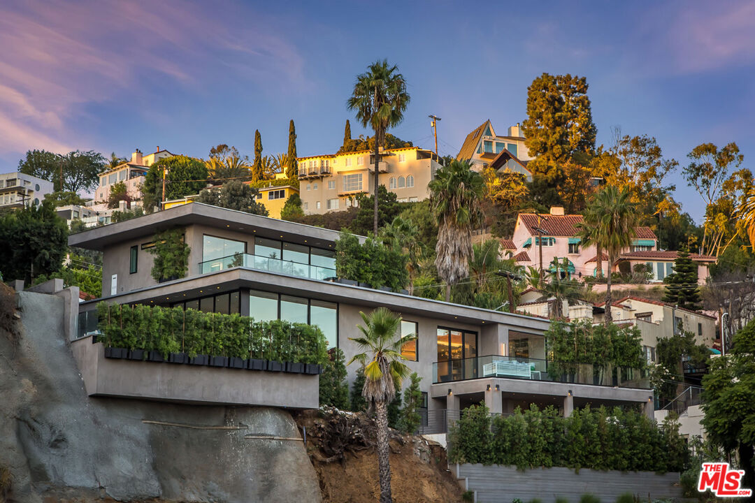 Property photo for 1413 Queens Rd, Los Angeles, CA