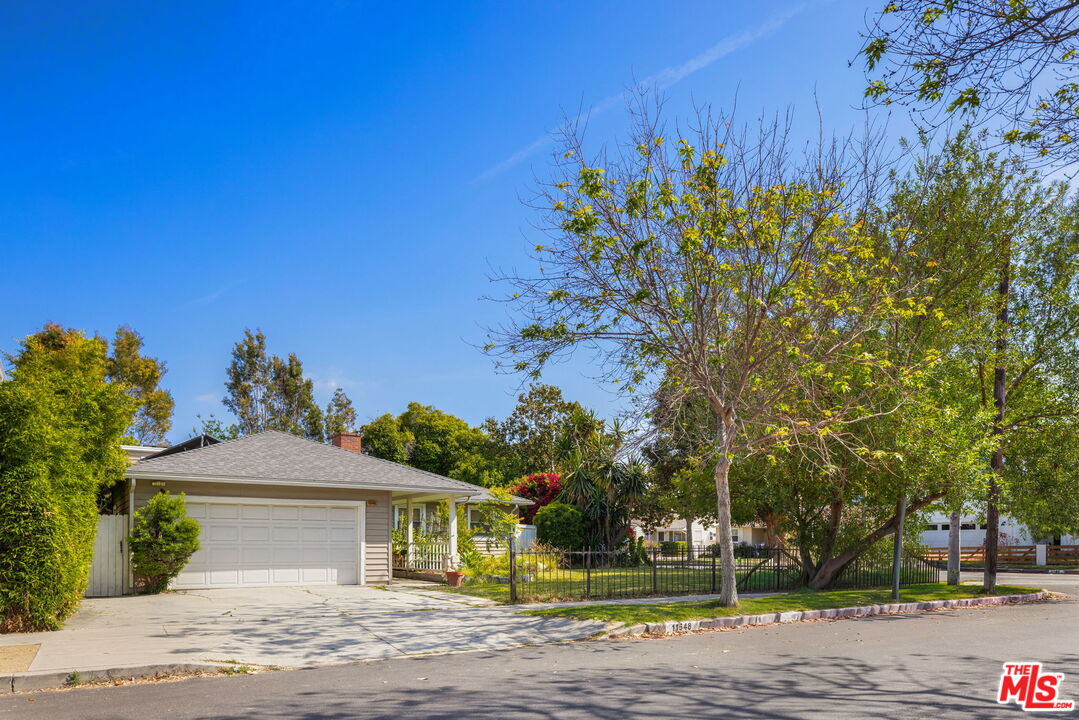 Property photo for 11548 Clover Ave, Los Angeles, CA