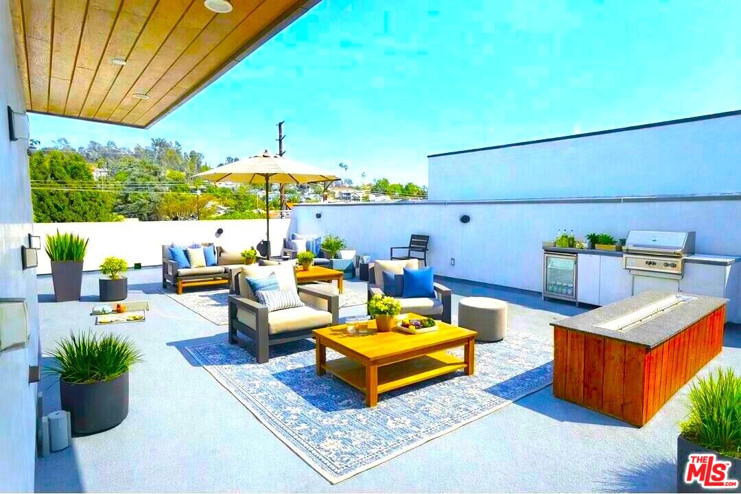 Property photo for 6847 N Figueroa St, Los Angeles, CA