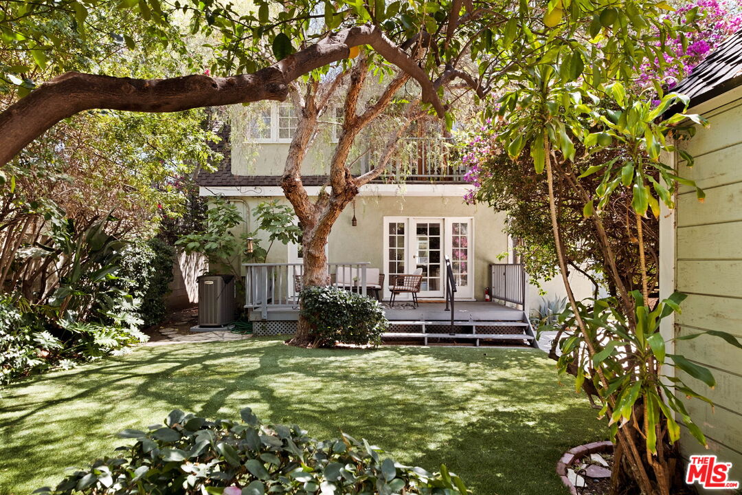 Property photo for 629 N Citrus Ave, Los Angeles, CA