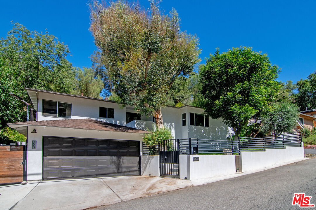 Property photo for 5005 Calderon Rd, Los Angeles, CA