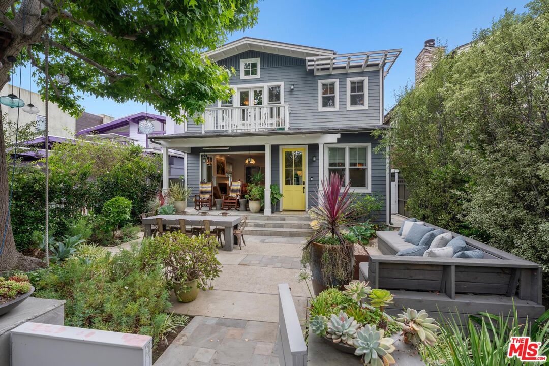 Property photo for 821 Amoroso Pl, Venice, CA