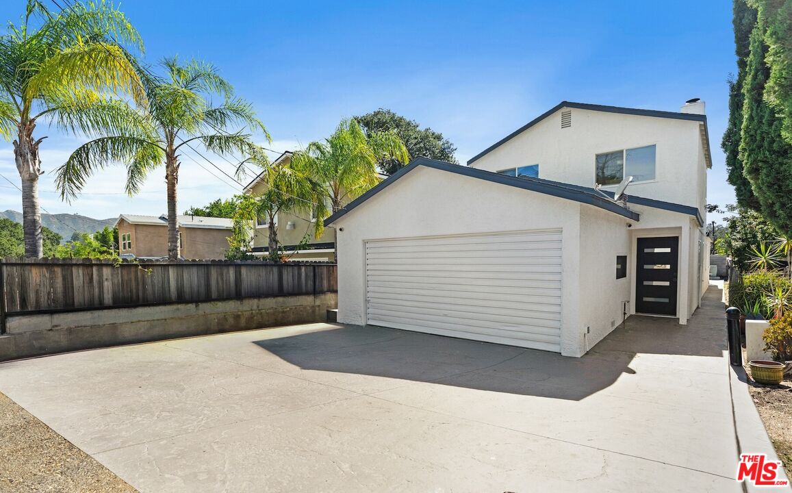Property photo for 9935 Zitto Ln, Los Angeles, CA