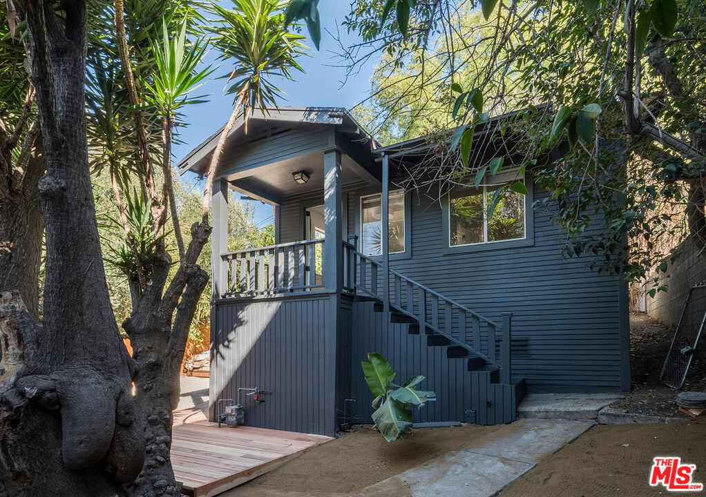 Property photo for 4013 SUNSET DR, Los Angeles, CA