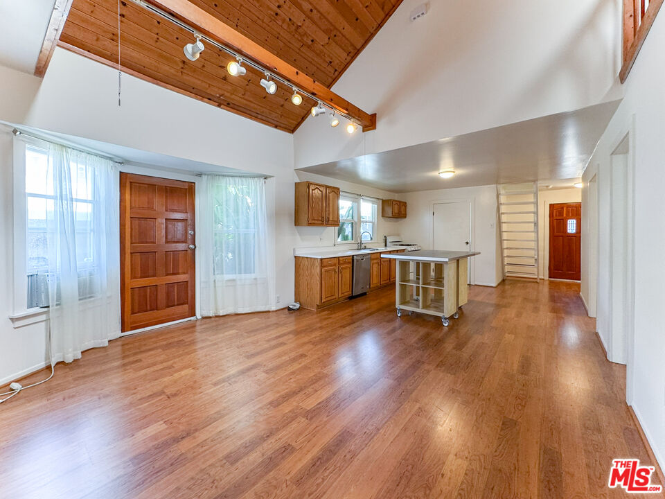 Property photo for 2713 3rd St, #E, Santa Monica, CA