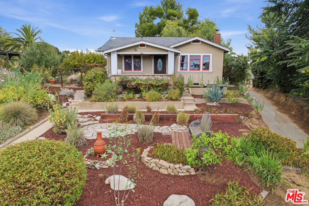 Property photo for 1842 Phillips Way, Los Angeles, CA