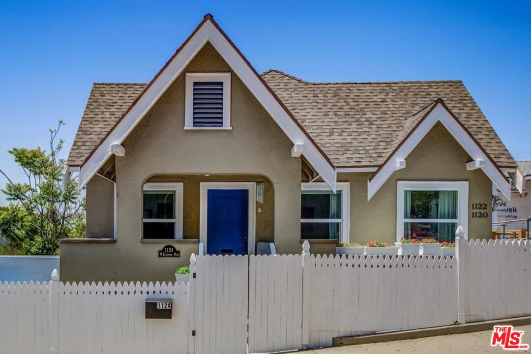 Property photo for 1120 W Edgeware Rd, Los Angeles, CA