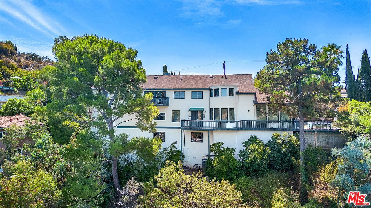 Property photo for 2251 Gloaming Way, Los Angeles, CA
