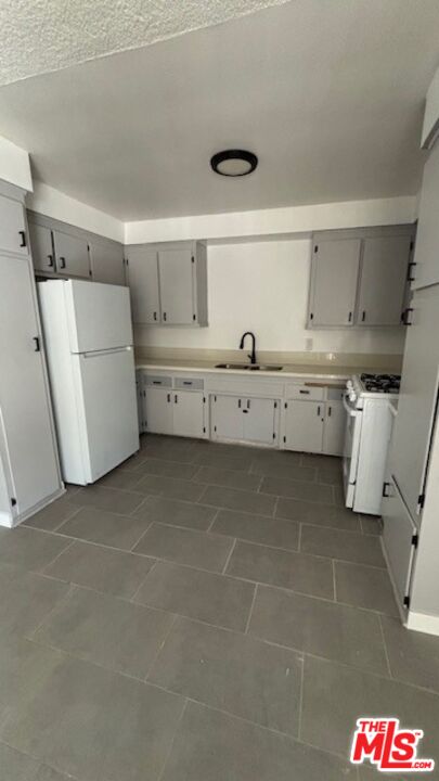 Property photo for 8759 Tobias Ave, #apt 05, Los Angeles, CA