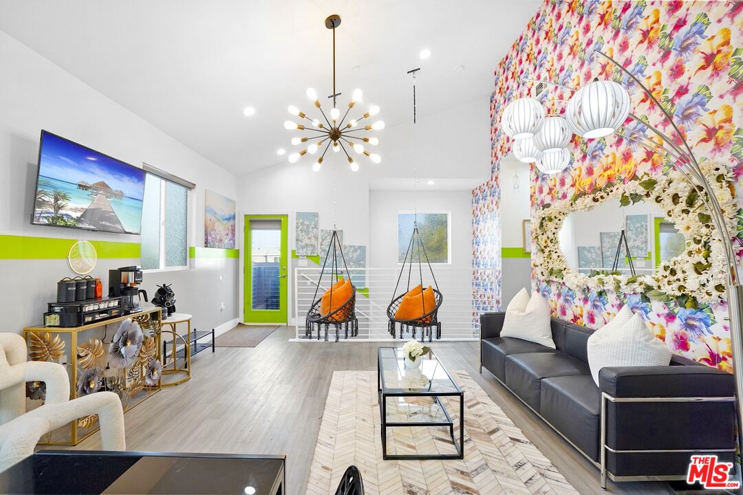 Property photo for 5855 Vineland Ave, #D, Los Angeles, CA