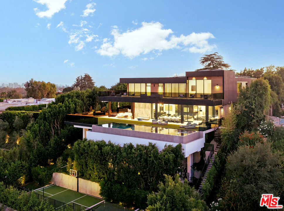 Property photo for 1140 Summit Dr, Beverly Hills, CA