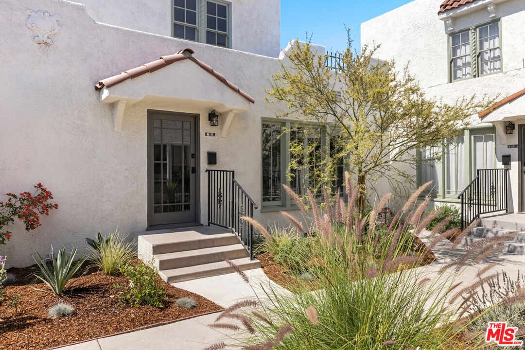 Property photo for 619 N Sycamore Ave, Los Angeles, CA