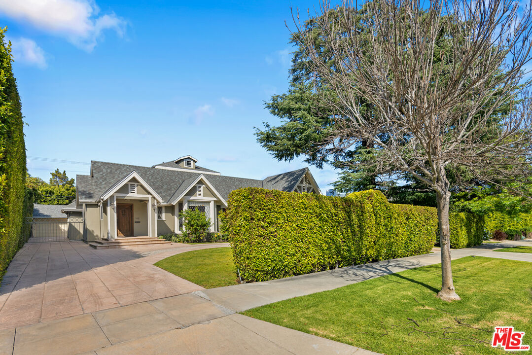 Property photo for 512 N Linden Dr, Beverly Hills, CA