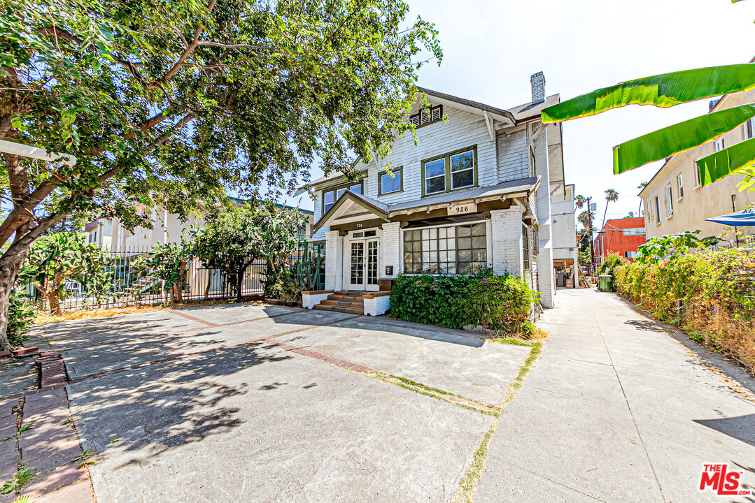 Property photo for 926 S Normandie Ave, Los Angeles, CA