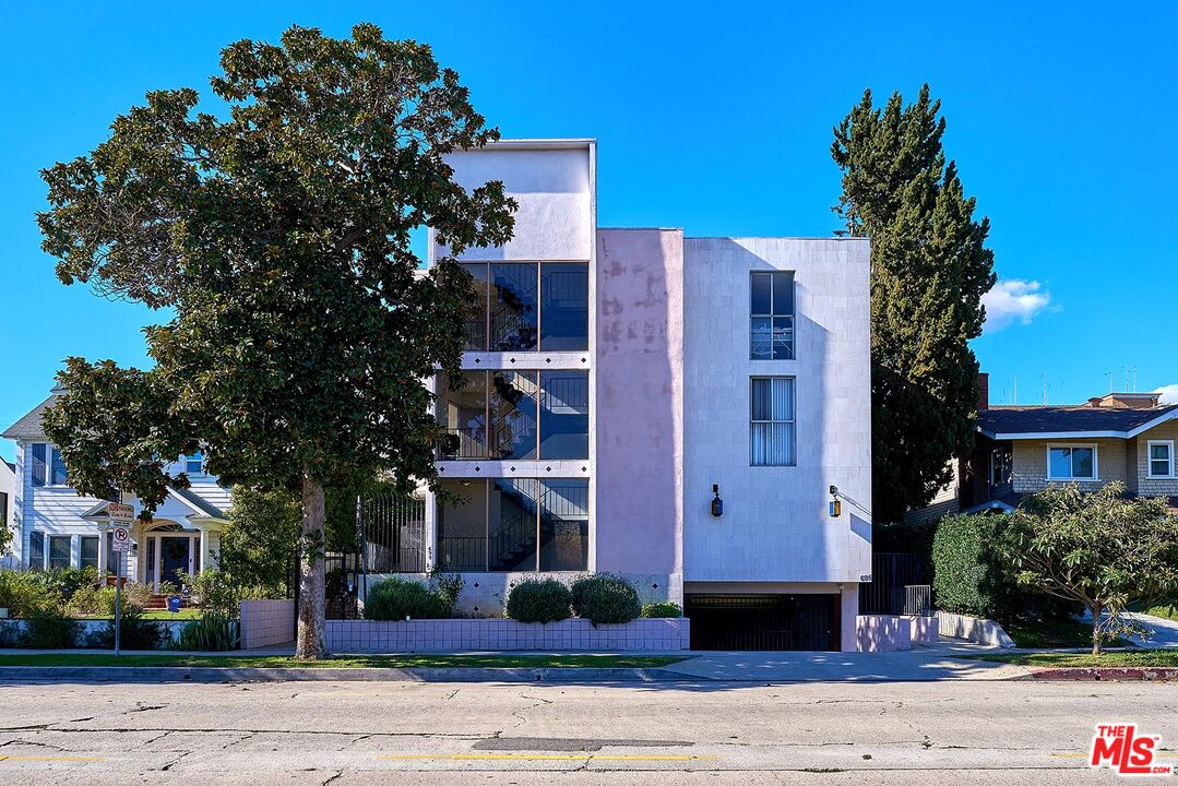 Property photo for 695 S Norton Ave, Los Angeles, CA