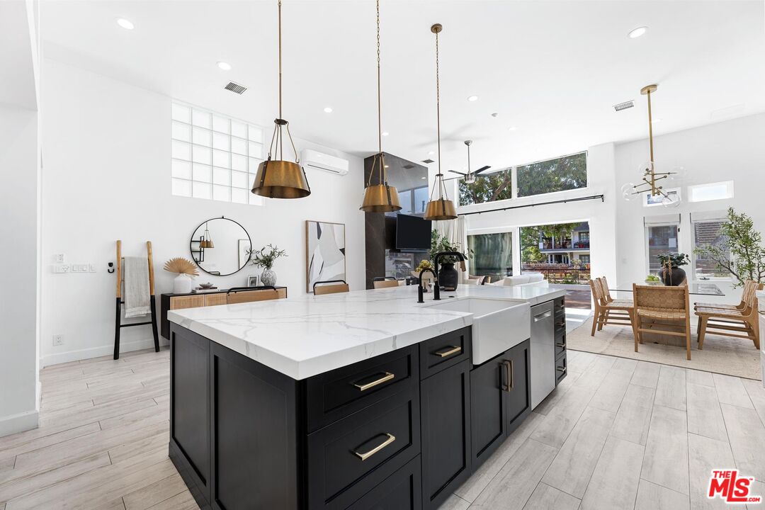 Property photo for 2331 Eastern Canal, Venice, CA
