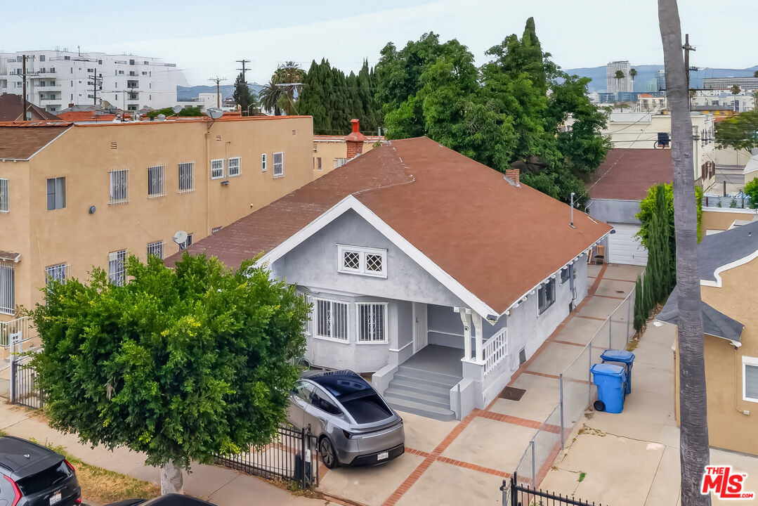 Property photo for 2905 W 14th St, Los Angeles, CA