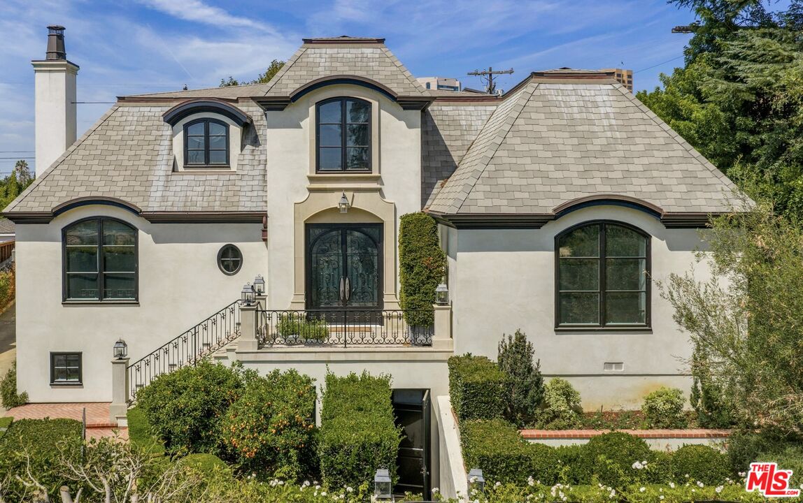 Property photo for 1335 Club View Dr, Los Angeles, CA
