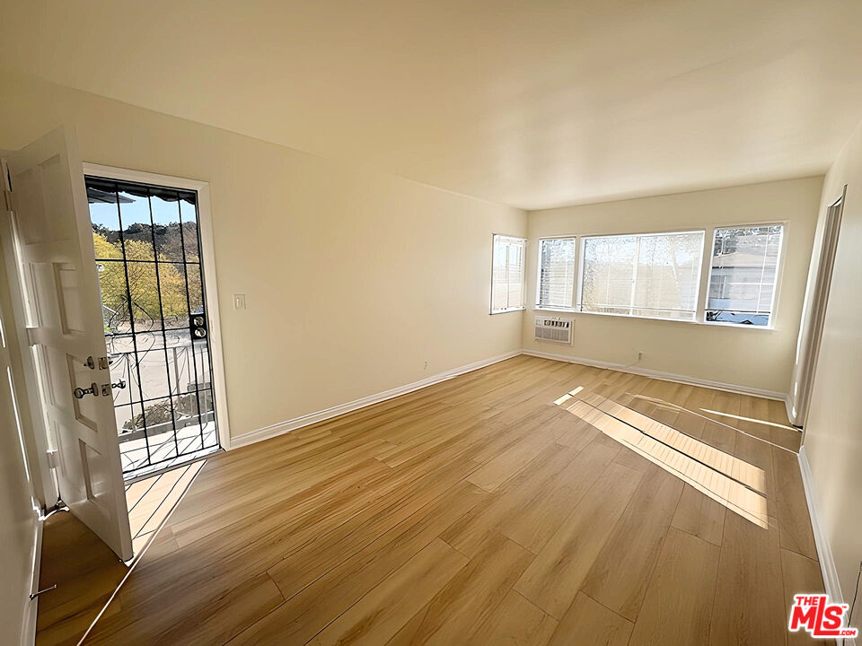 Property photo for 6406 Roble Ave, #10, Los Angeles, CA