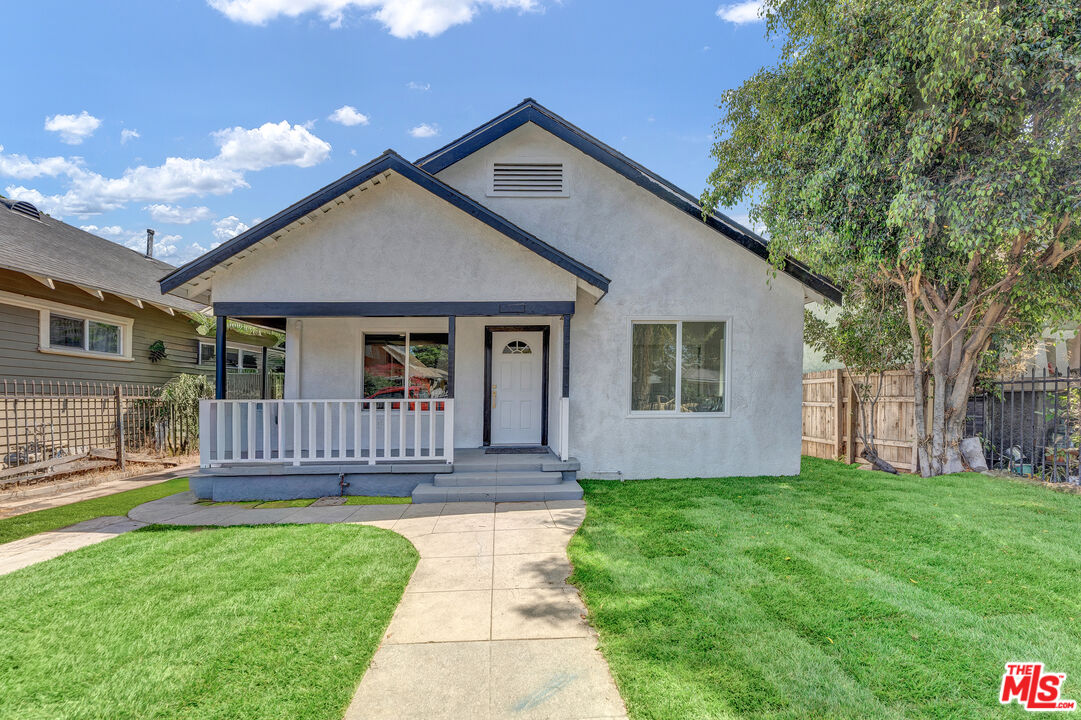 Property photo for 620 W 42nd Pl, Los Angeles, CA