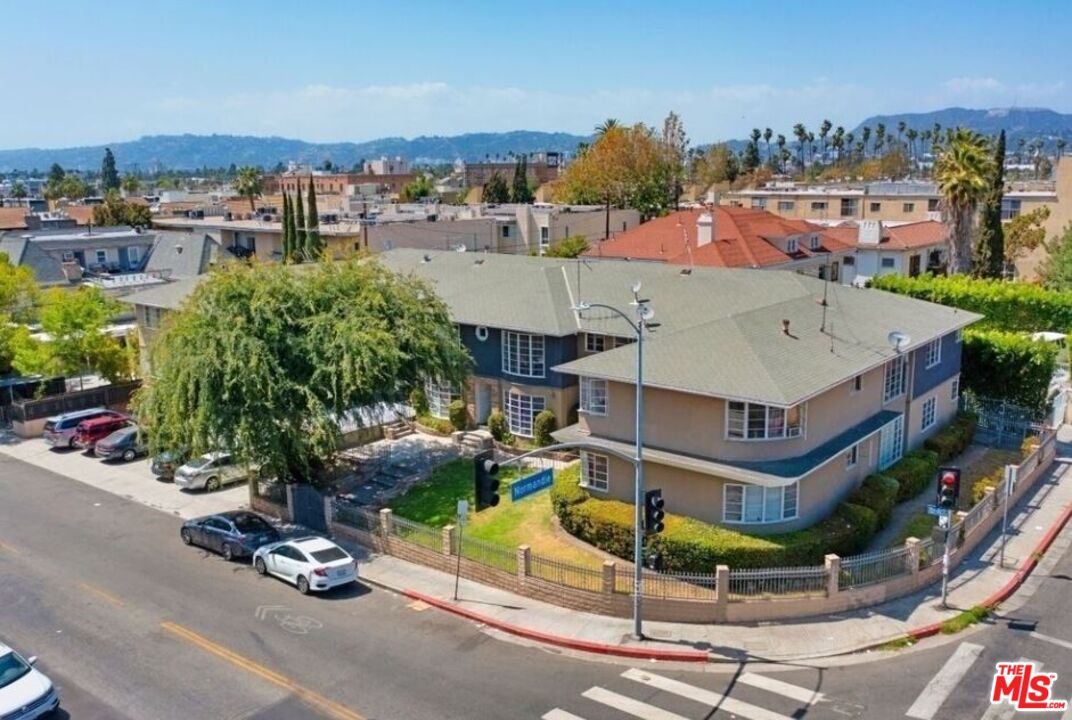 Property photo for 3901 W 4th St, #01, Los Angeles, CA
