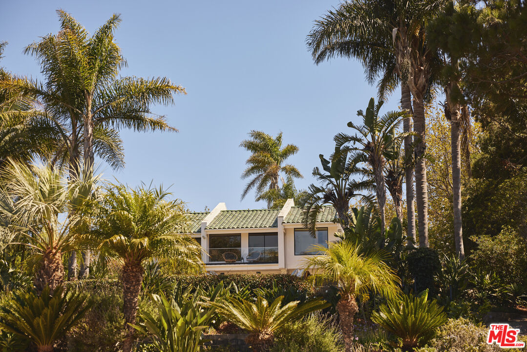 Property photo for 29417 Bluewater Rd, Malibu, CA