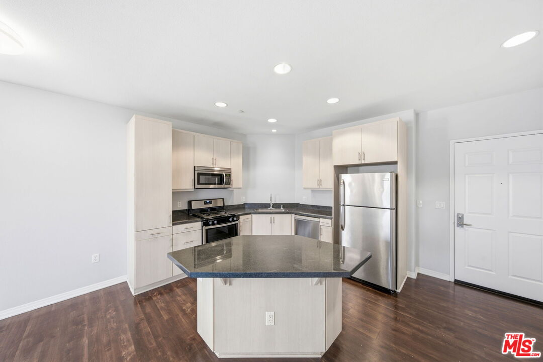 Property photo for 1408 W WASHINGTON BLVD, #303, Los Angeles, CA