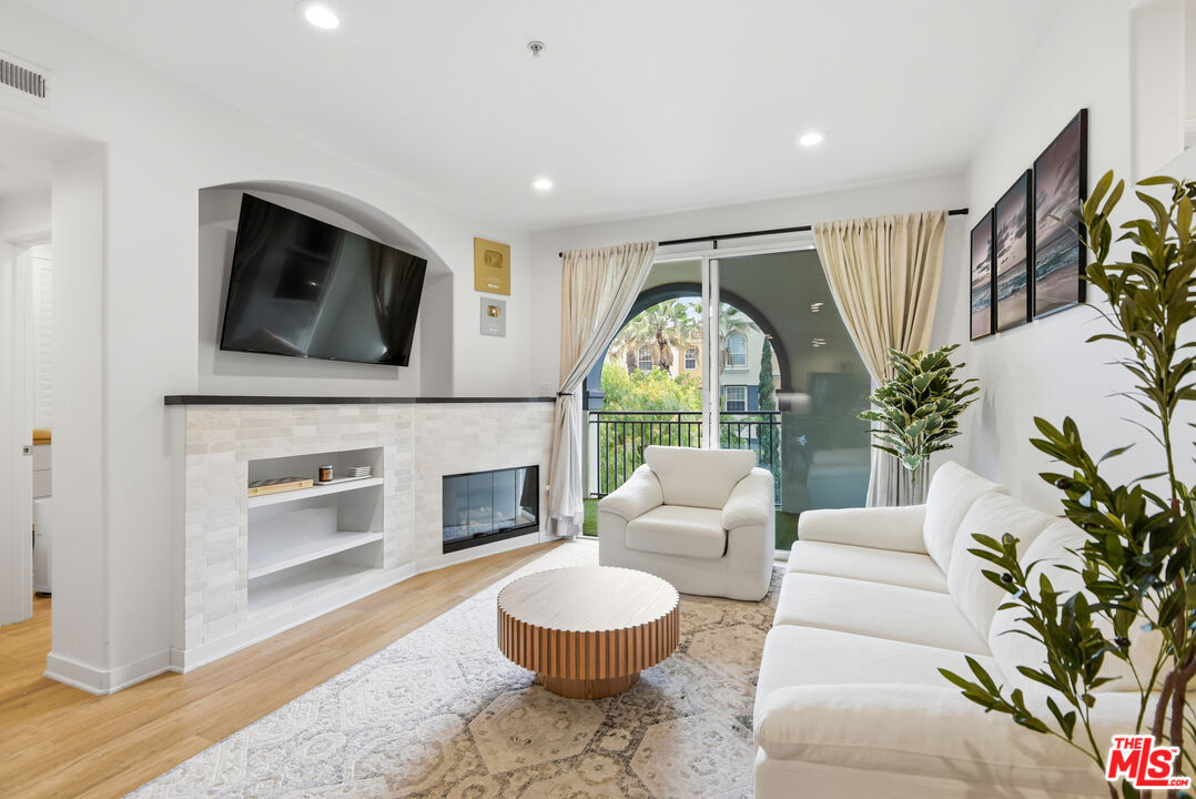 Property photo for 12963 Runway Rd, #321, Playa Vista, CA