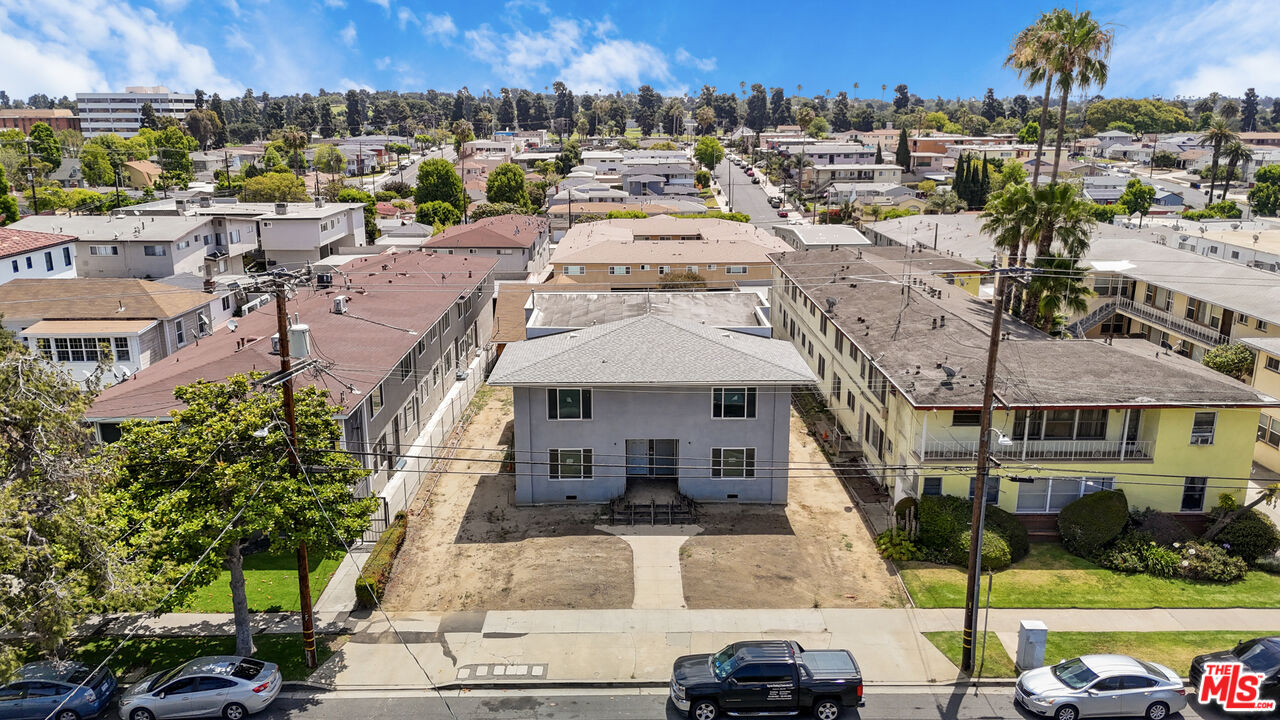 Property photo for 128 N Hillcrest Blvd, Inglewood, CA