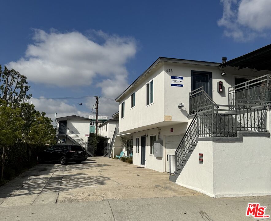 Property photo for 613 S Prairie Ave, #5, Inglewood, CA